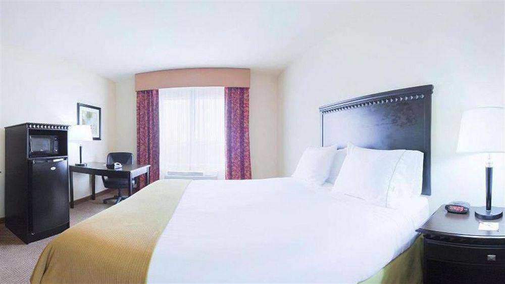 Holiday Inn Express Hotel And Suites Altus By Ihg Exterior photo