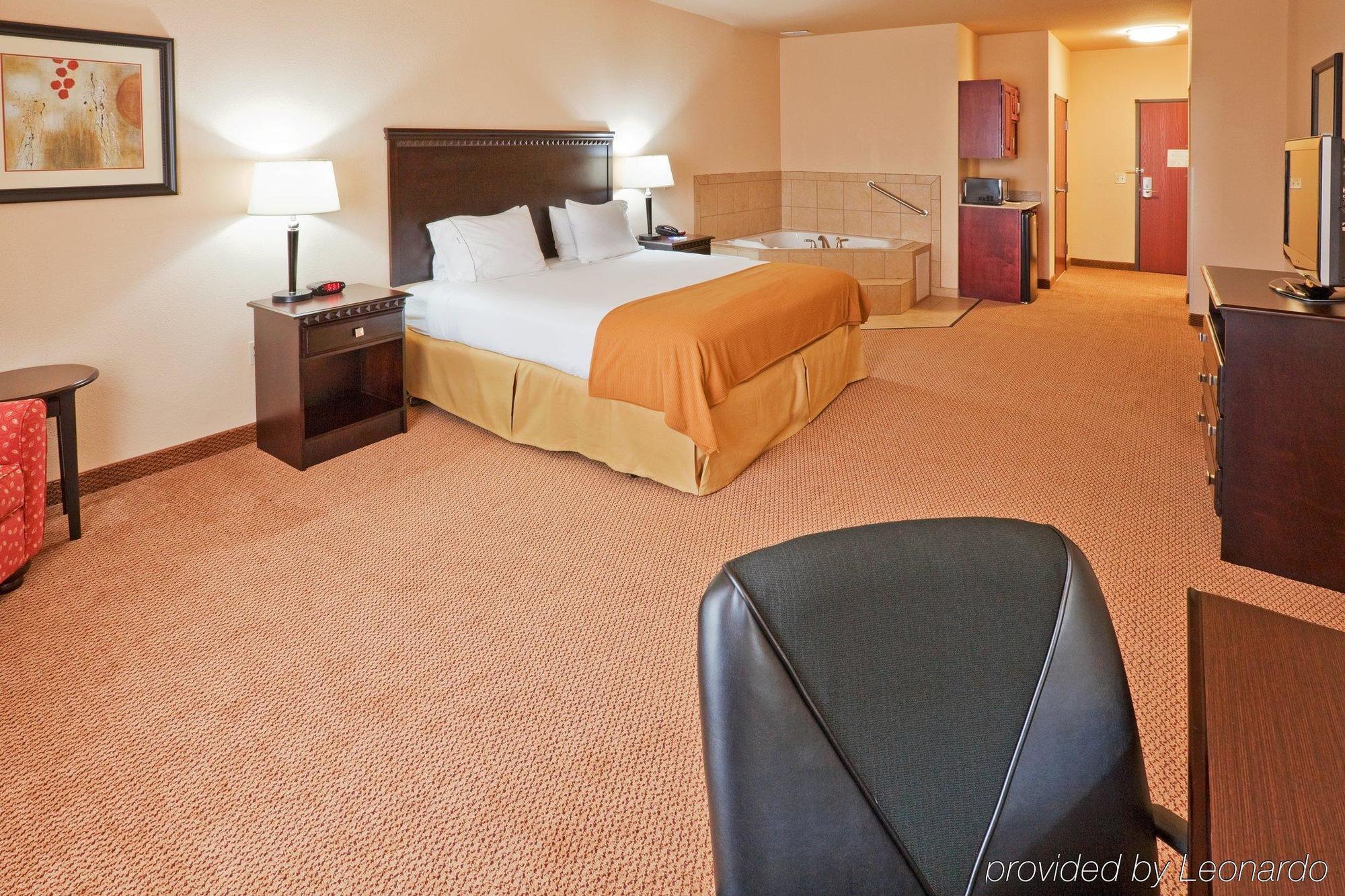 Holiday Inn Express Hotel And Suites Altus By Ihg Exterior photo