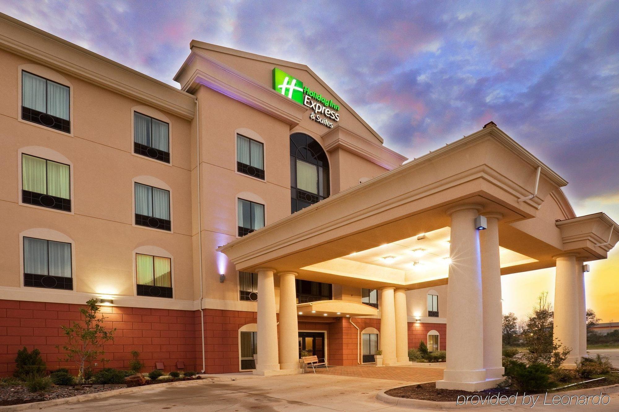 Holiday Inn Express Hotel And Suites Altus By Ihg Exterior photo