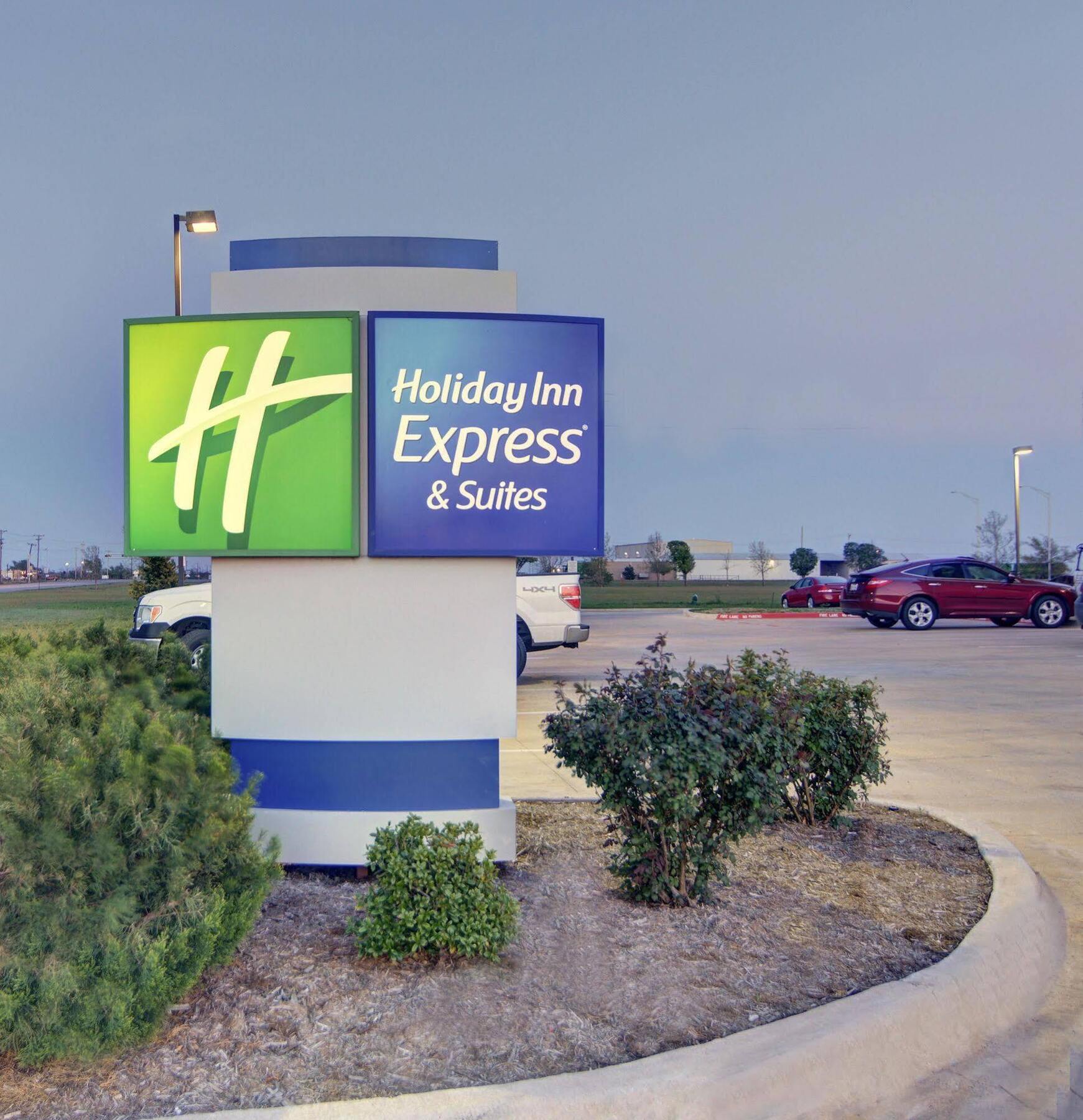 Holiday Inn Express Hotel And Suites Altus By Ihg Exterior photo